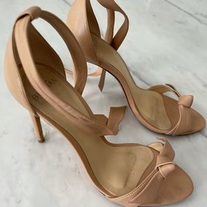 Alexandre Birman Clarita Bow Sandal, nude size 37